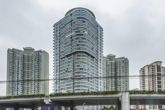 上海華鼎大廈：徐匯區高性價比辦公空間，交通便利