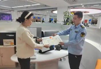 浦東新區(qū)人民政府關于印發(fā)《浦東新區(qū)關于貫徹〈上海市經(jīng)營主體住所登記管理辦法〉的實施意見》的通知